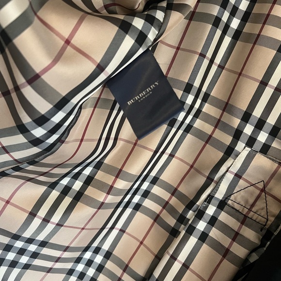 Women’s Burberry Black Trench Coat Classic Design - Picture 3 of 14